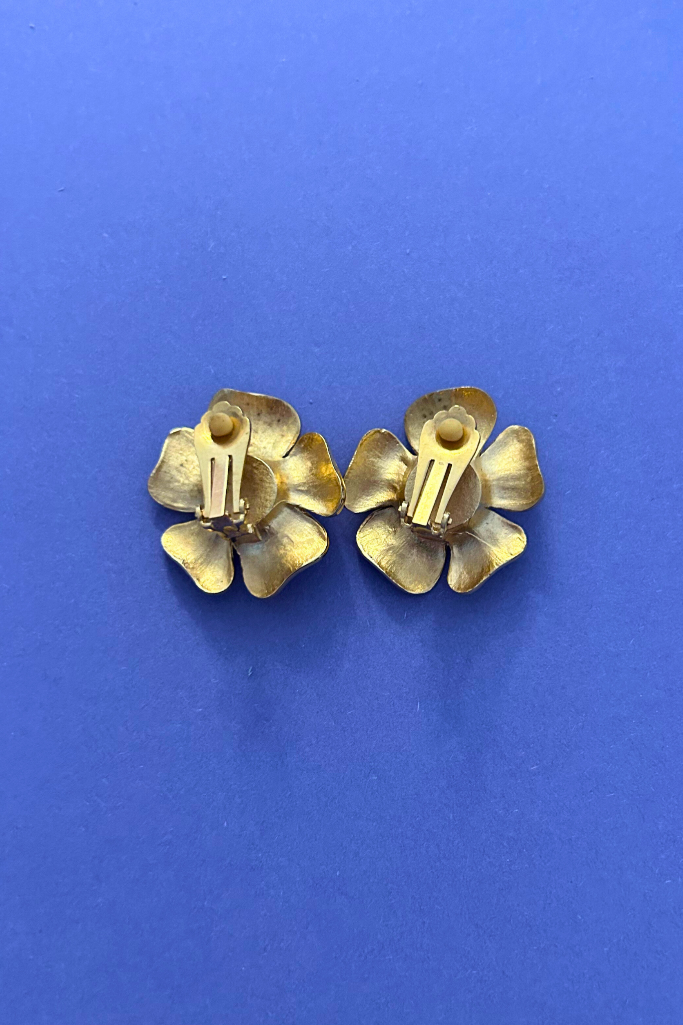 Boucles d'oreilles maxi fleurs (clip)