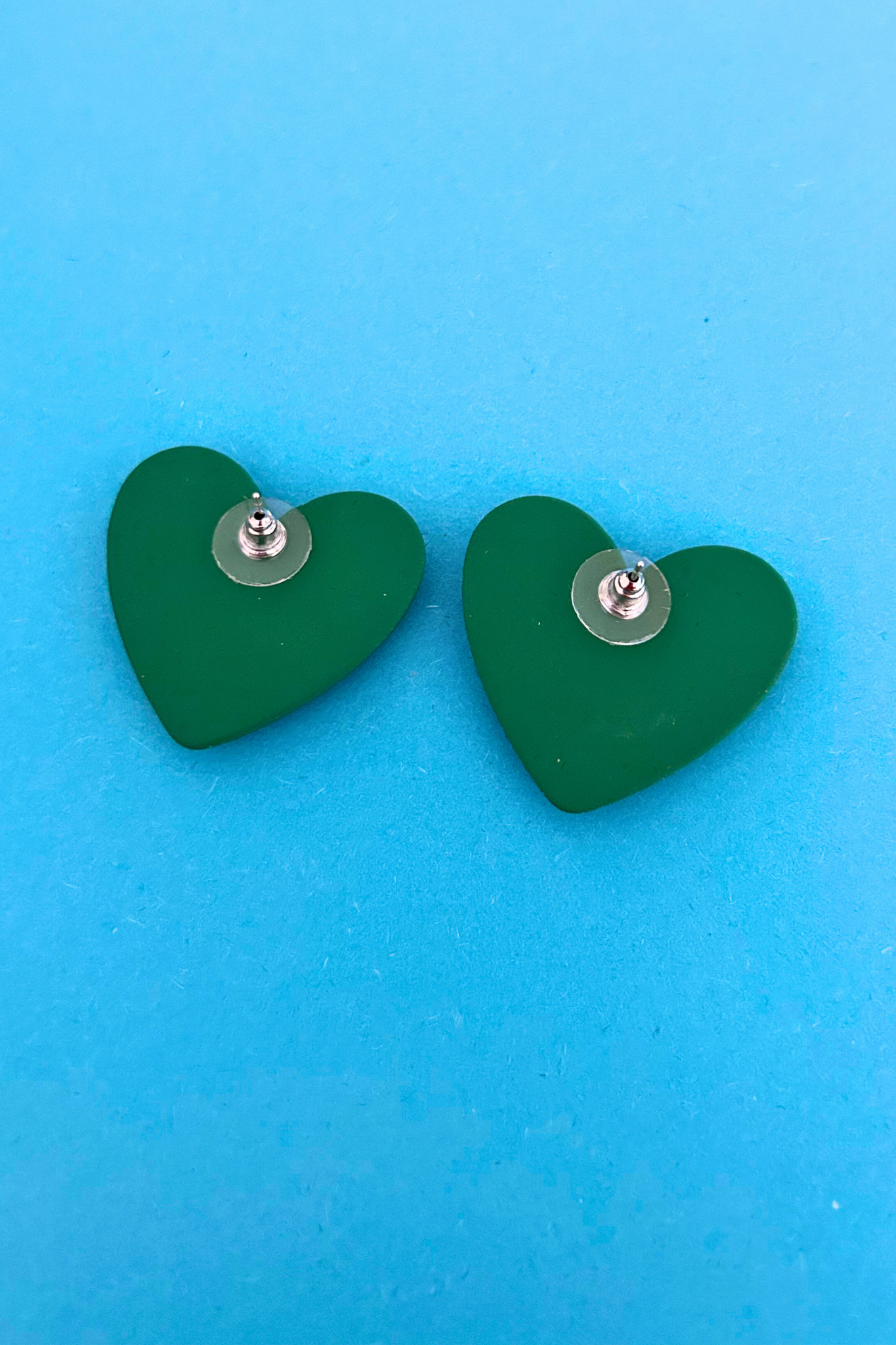 Boucles d'oreilles coeur vert foncé (tiges)